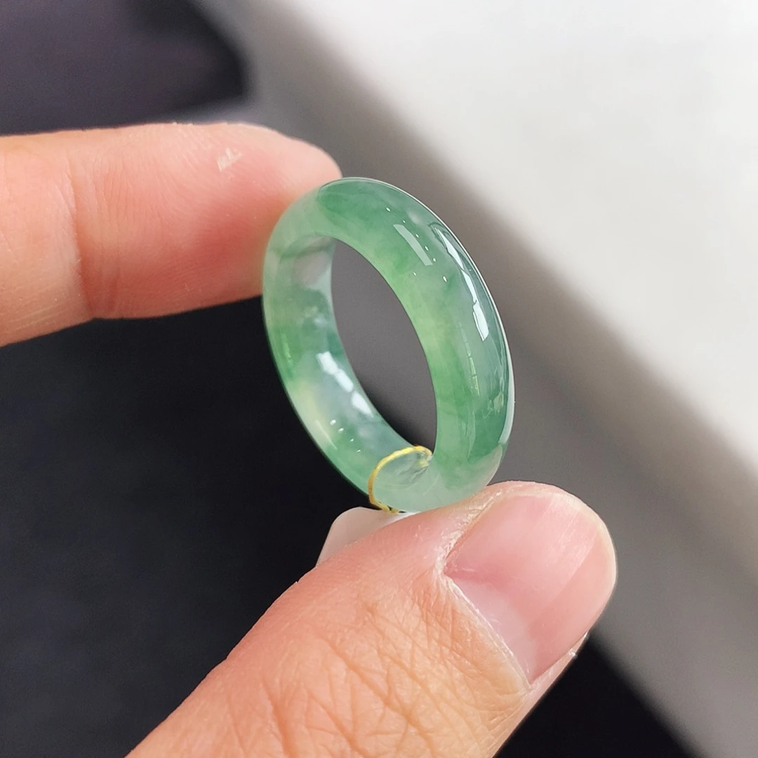 翡翠未镶嵌戒指19号