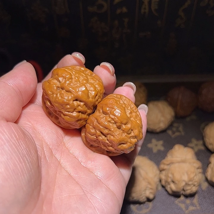 文玩核桃蛤蟆头37