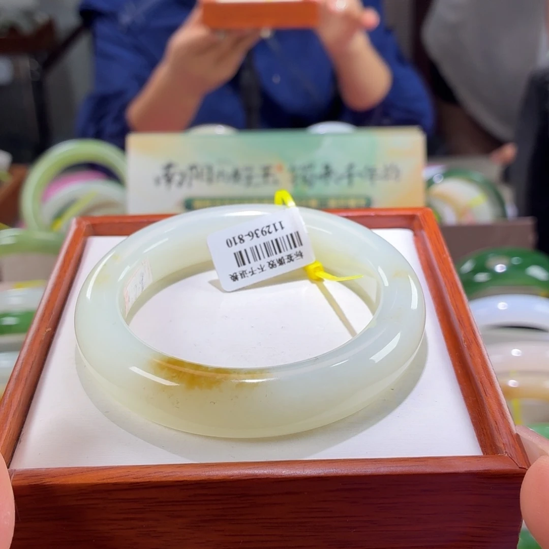 和田玉手镯未镶嵌5 55 56