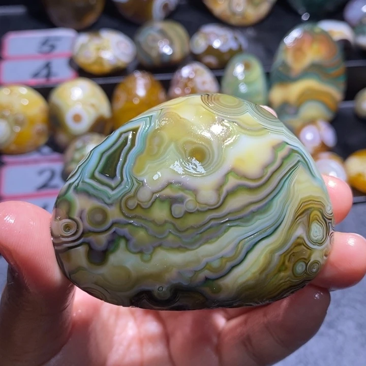 玛瑙/玉髓未镶嵌珠宝半成品63