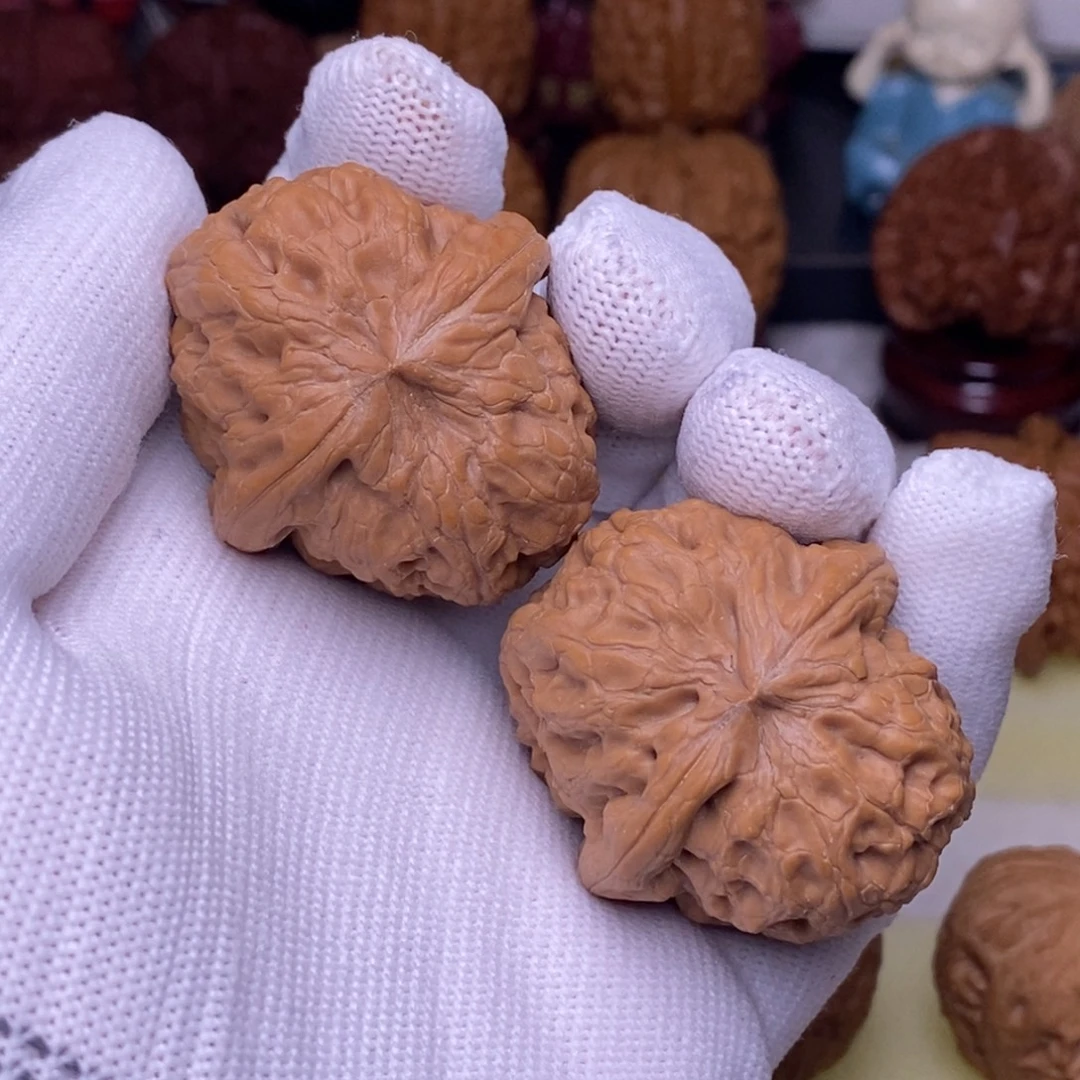 文玩核桃吊坠38 驴打滚 核中LV