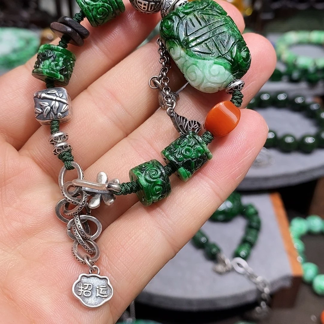 未镶嵌手链翡翠漂亮美眉