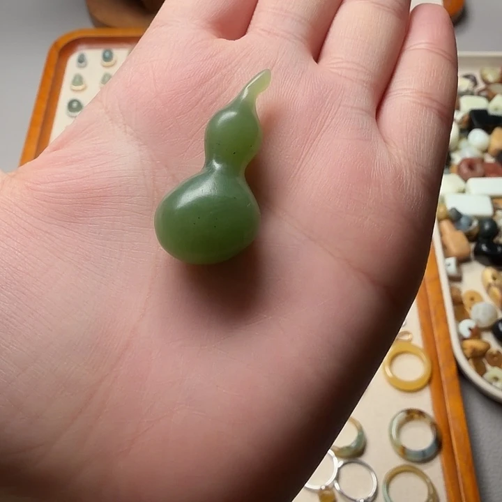 蛇纹石玉银S925镶嵌颈饰