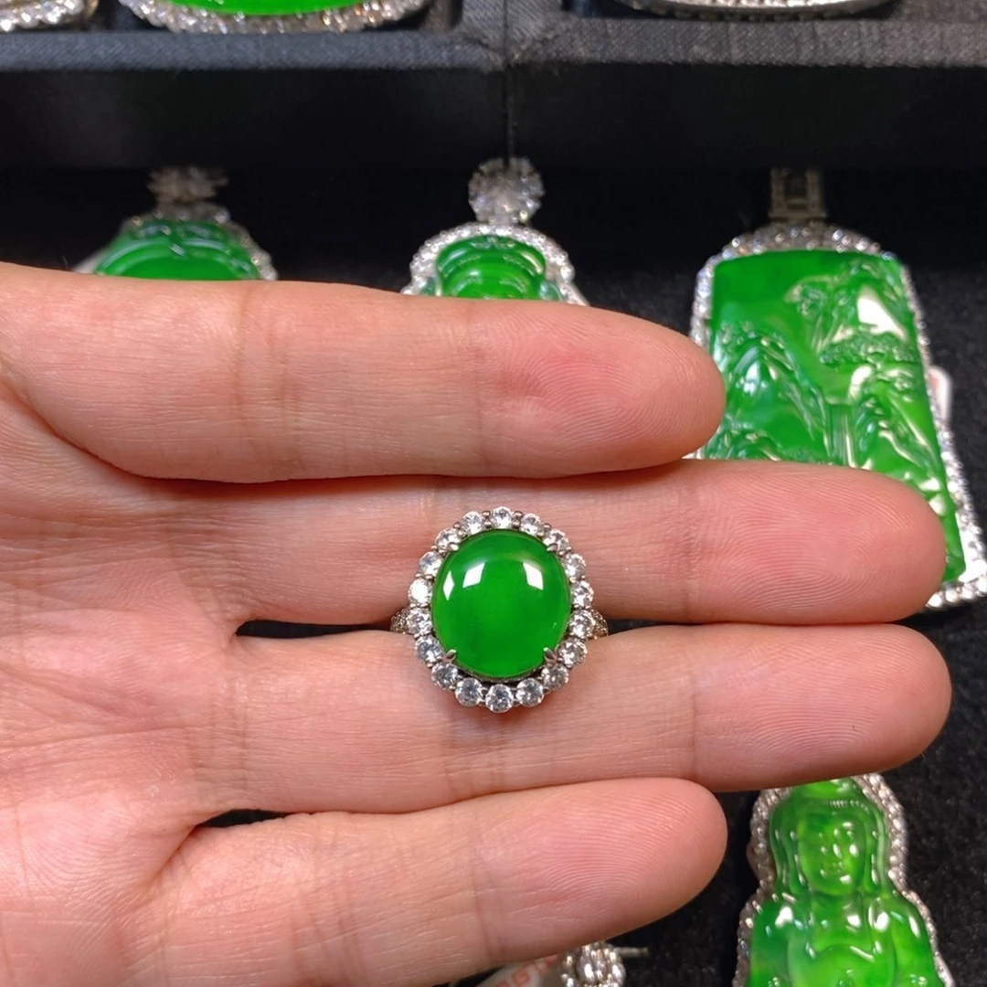 颈饰银S925镶嵌翡翠蛋面戒指