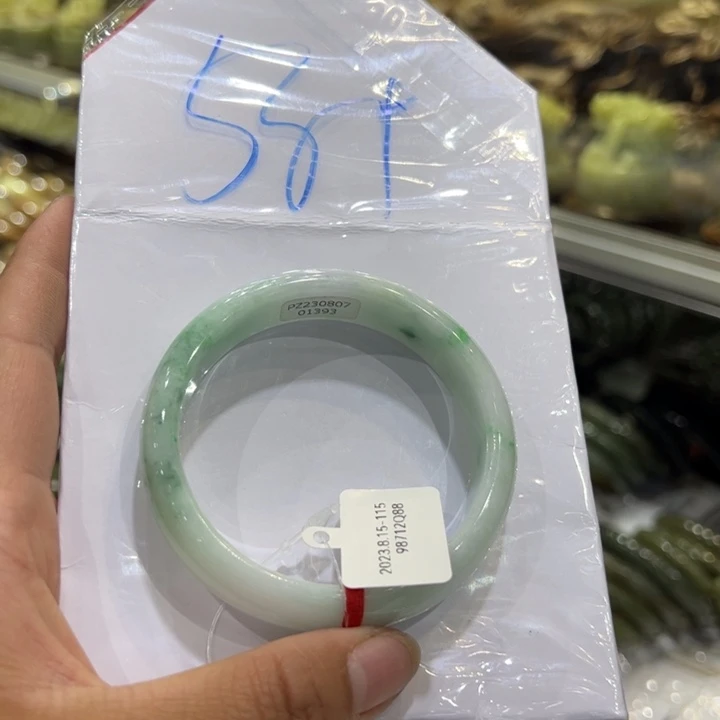 将***来未镶嵌手镯翡翠纯天然A翡翠手镯