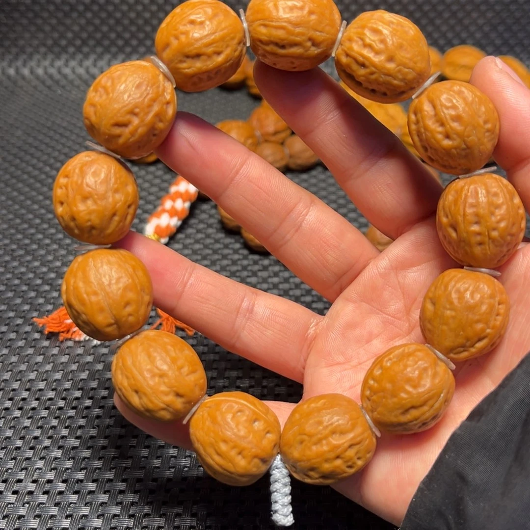 文玩核桃吊坠光头金豆20