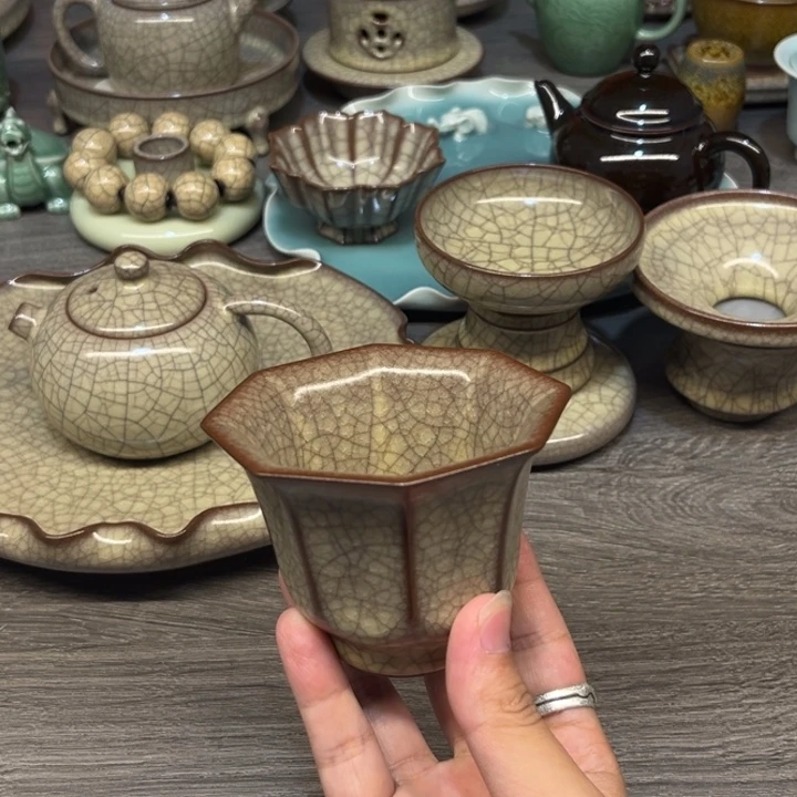 蒋加宝 传世哥窑 八方杯