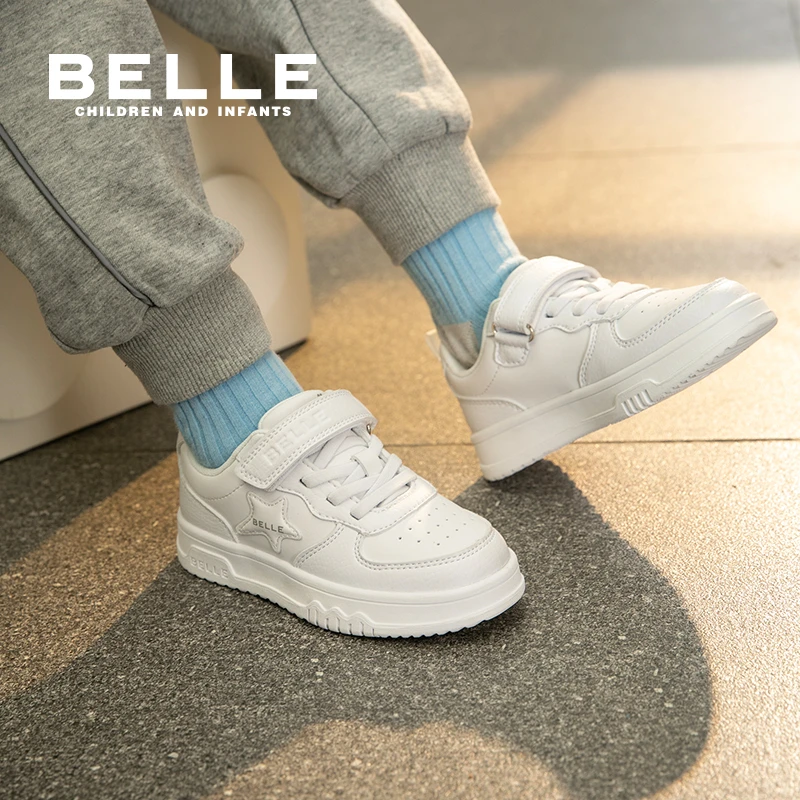 百丽儿童春秋小白鞋男女童百搭学生鞋软底板鞋DE4372