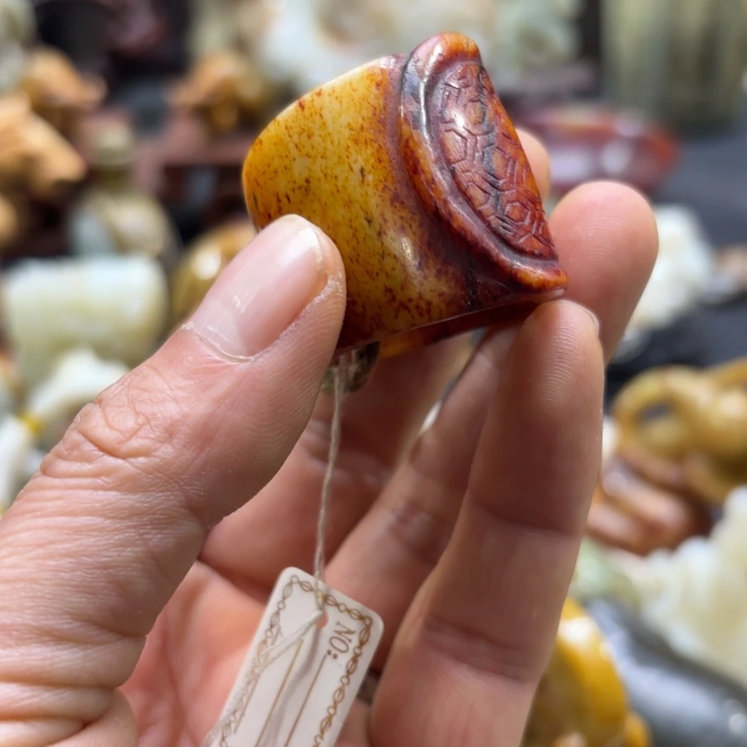 和田玉（糖玉）未镶嵌挂件