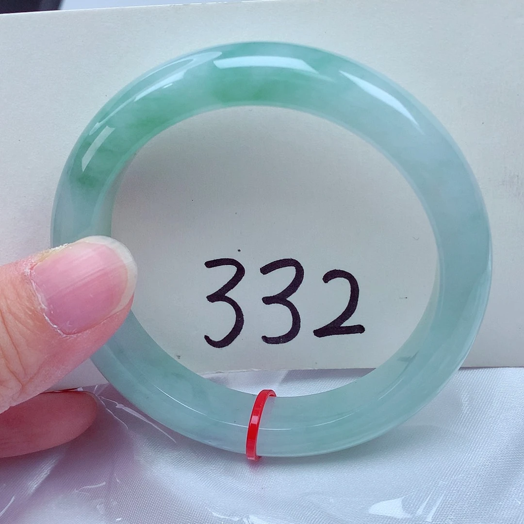 翡翠未镶嵌手镯翡翠