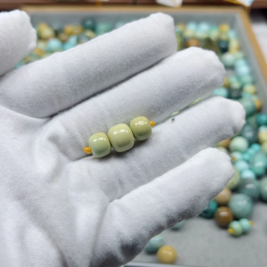 绿松石未镶嵌挂件