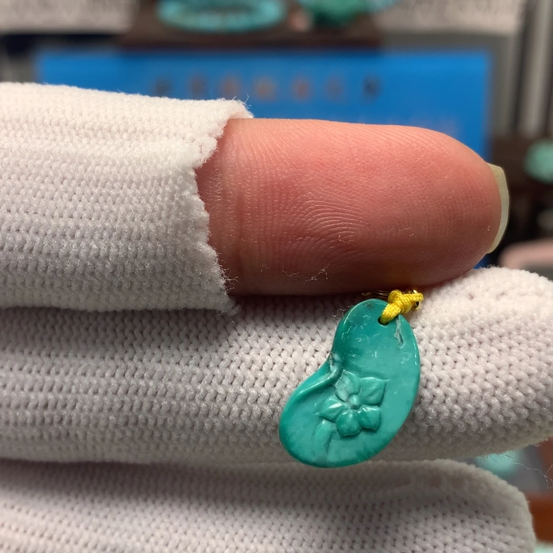 绿松石未镶嵌挂件