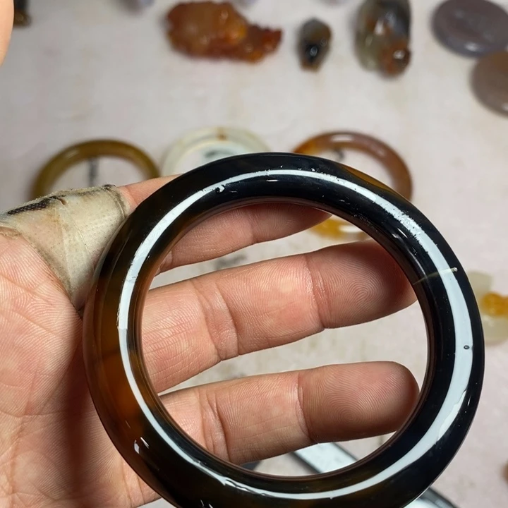 小***媚未镶嵌玛瑙/玉髓珠宝奇石