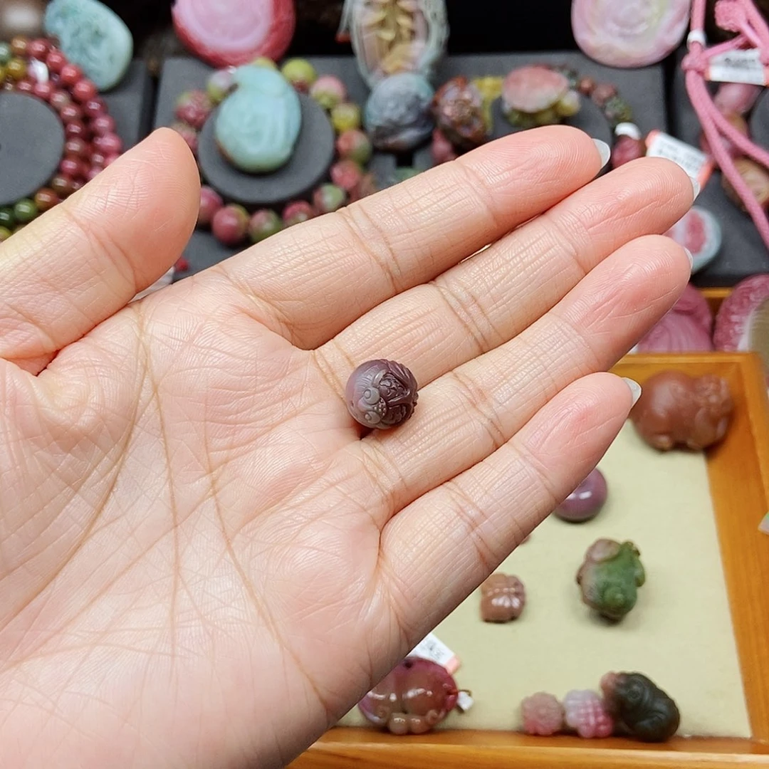未镶嵌石英质玉（盐源）珠宝半成品小****0