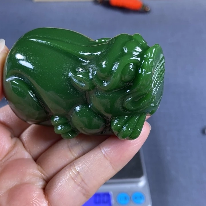 和田玉颈饰足铂镶嵌