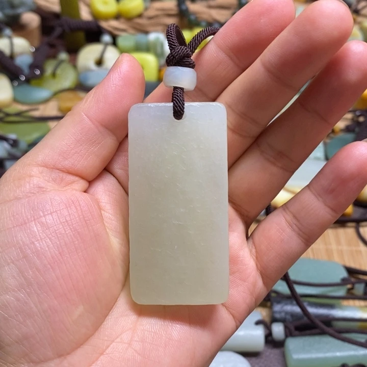 蛇纹石玉未镶嵌挂件