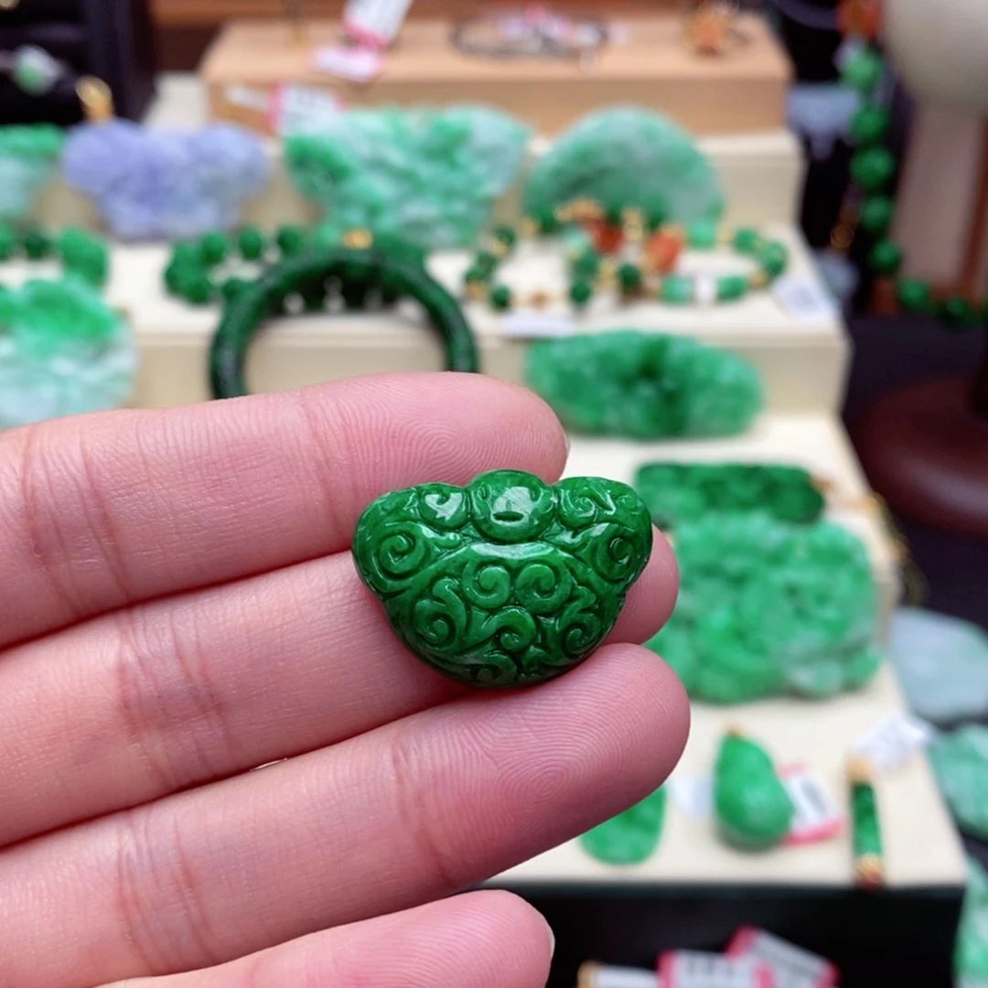 颈饰未镶嵌翡翠微*翡翠吊坠