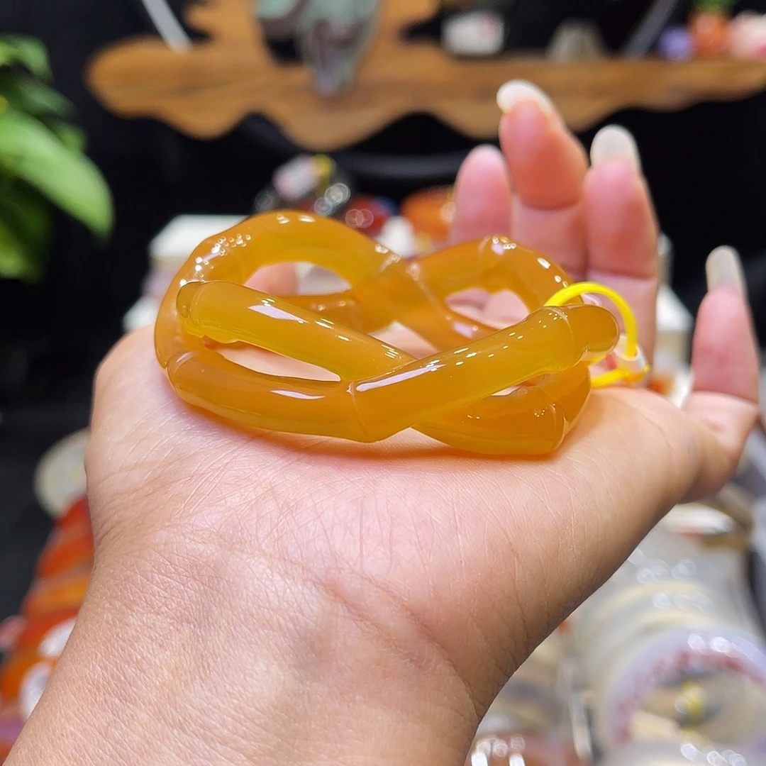 咸****玛瑙/玉髓未镶嵌手镯
