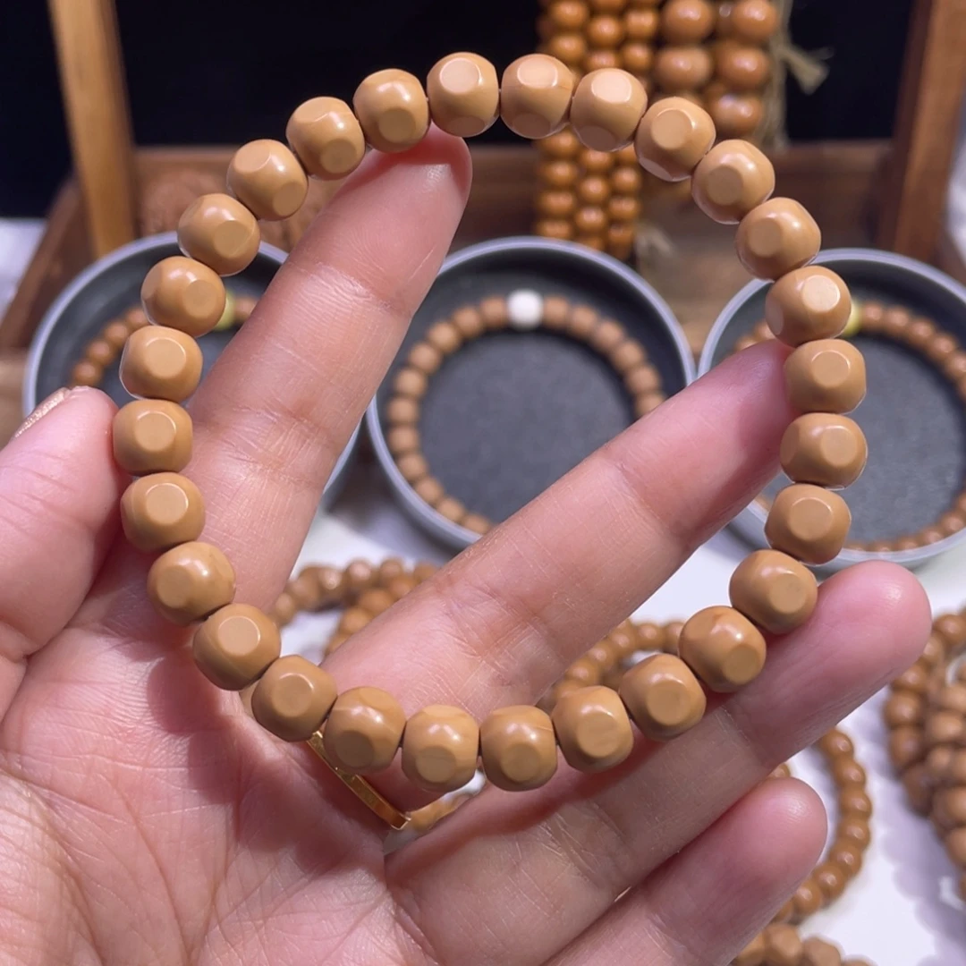 小****吊坠猴头核桃六方8.0mm全品