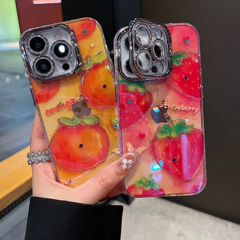 适用苹果系列iPhone16新款手机壳可爱透色草莓银灰色闪粉镜头支架