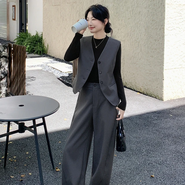灰色气质高级感西装马甲套装女秋季2025新款高腰阔腿弯刀裤两件套