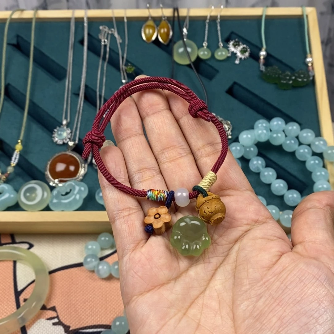 岫玉颈饰未镶嵌岫玉