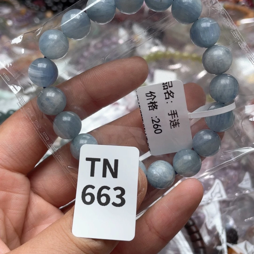 水晶多样性发一只未镶嵌