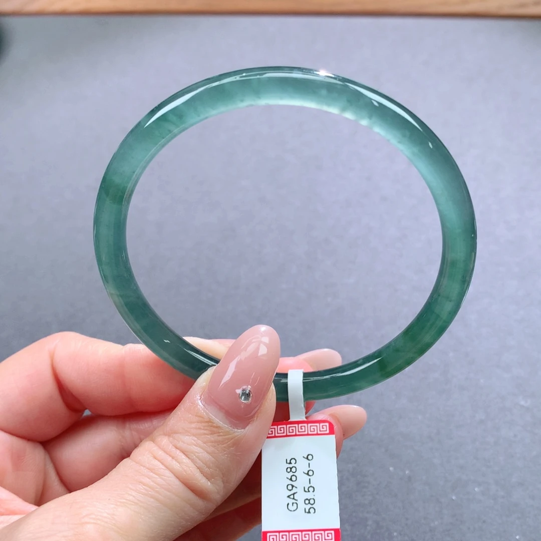 翡翠手镯未镶嵌天然翡翠手镯叮当镯