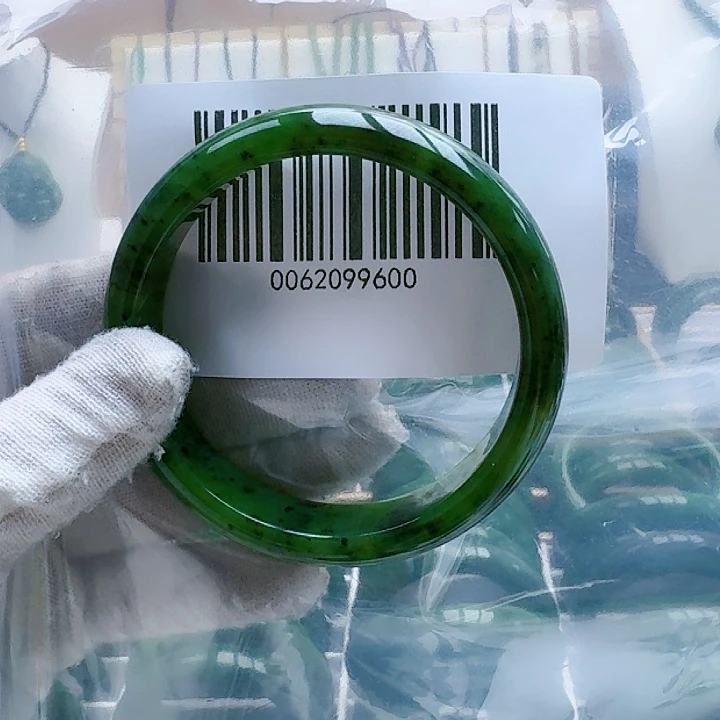 和田玉（碧玉）手镯未镶嵌59