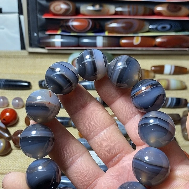 玛瑙/玉髓合金颈饰