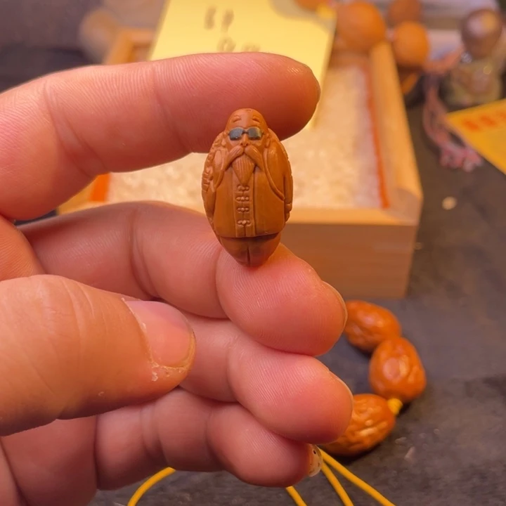 橄榄核吊坠龟仙人