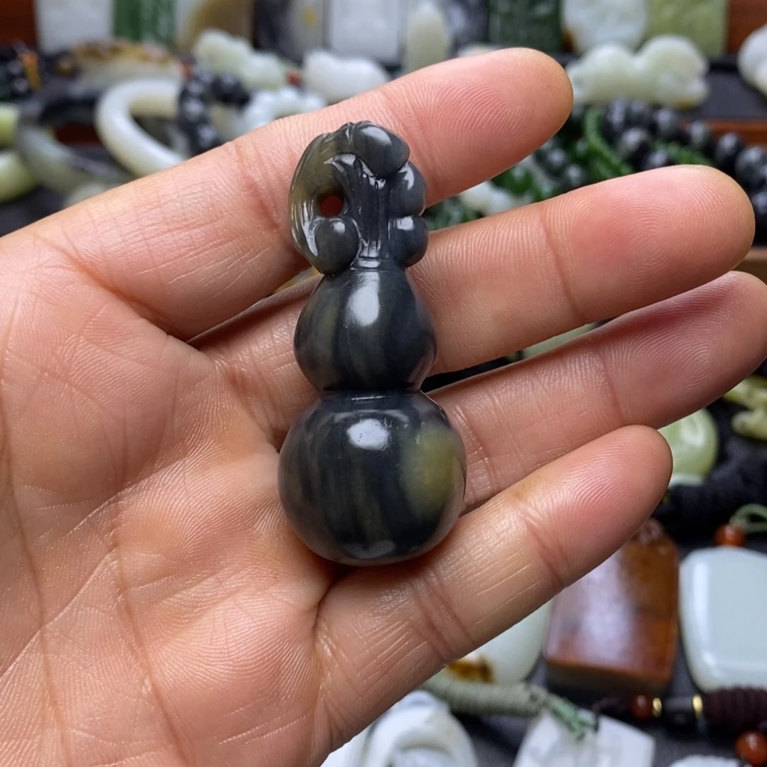 颈饰未镶嵌和田玉