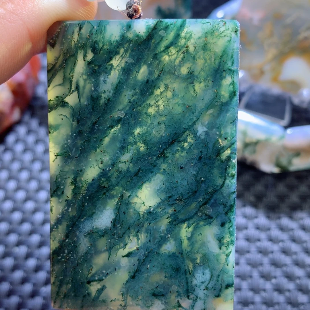 玛瑙/玉髓颈饰未镶嵌途**化