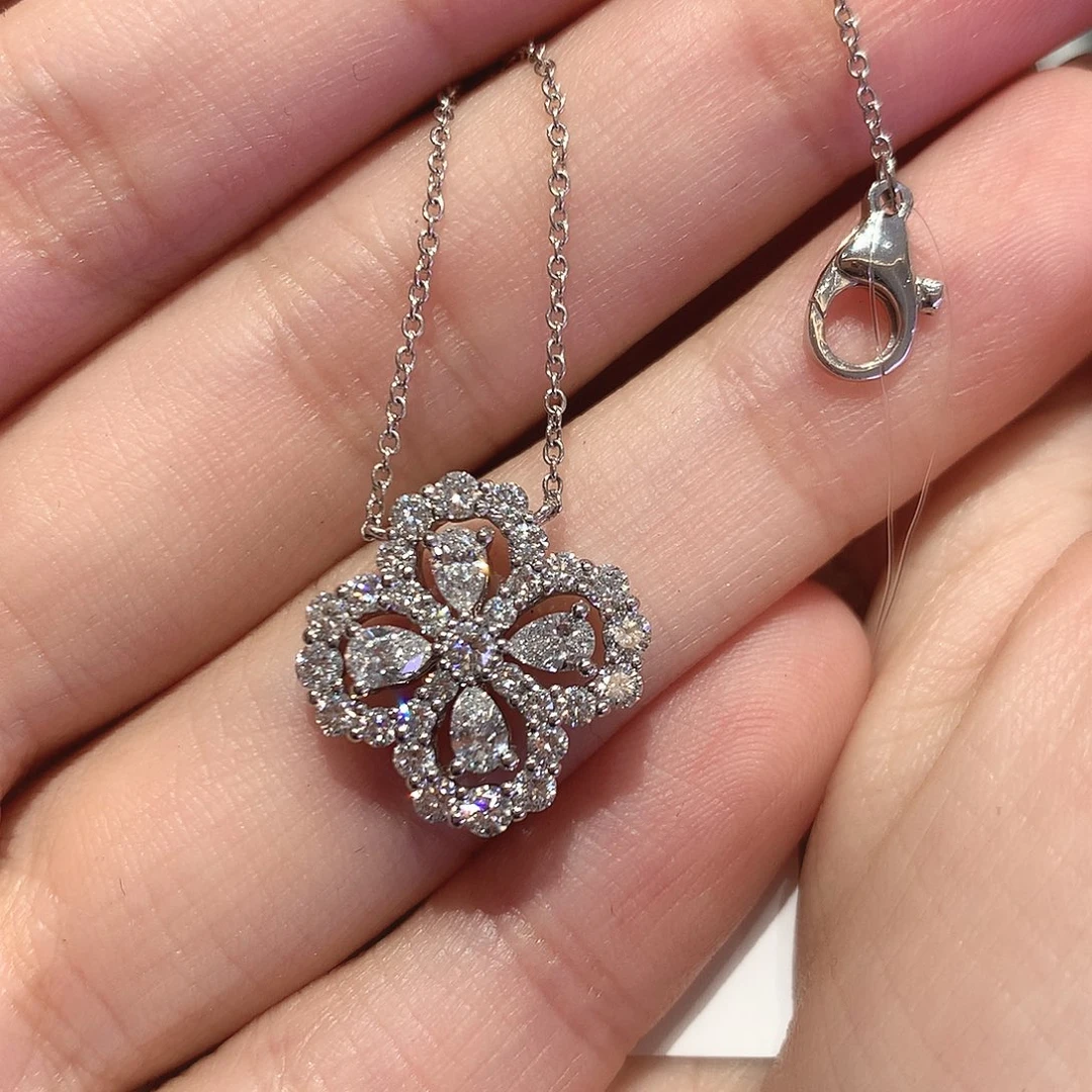 颈饰合成钻石铂Pt950镶嵌中号四叶草