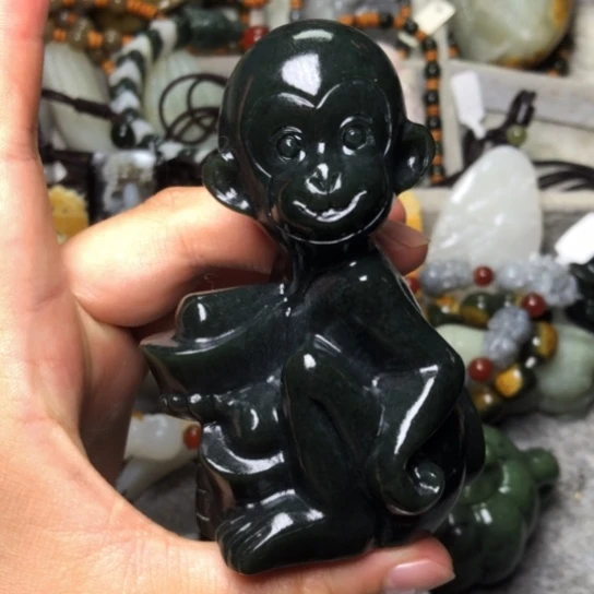 和田玉未镶嵌把件