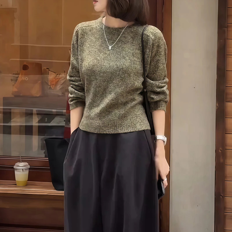 时尚高级感复古洋气圆领毛衣女装秋冬新款显瘦百搭长袖针织衫上衣