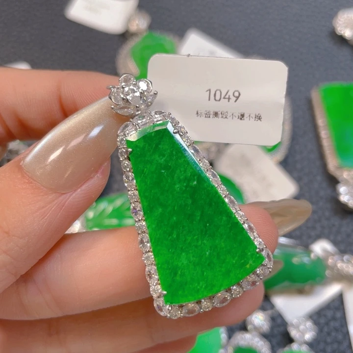 【闪购商品】翡翠银S925镶嵌颈饰翡翠