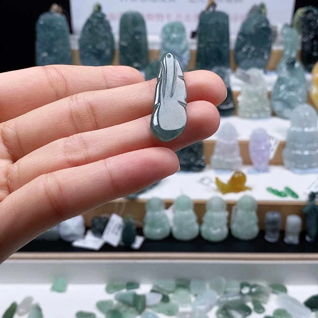 翡翠未镶嵌颈饰翡翠吊坠84