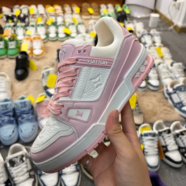 未使用 LouisVuitton/路易威登 经典白粉印花奢鞋