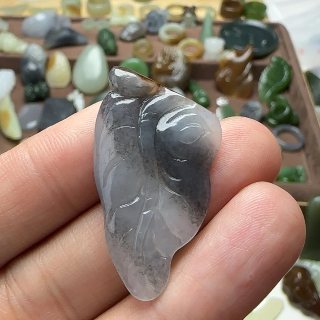 和田玉未镶嵌颈饰定制