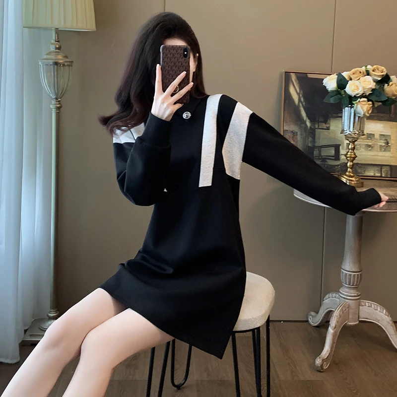 黑色休闲运动连衣裙女秋冬加绒加厚高级感减龄显瘦小个子卫衣裙子