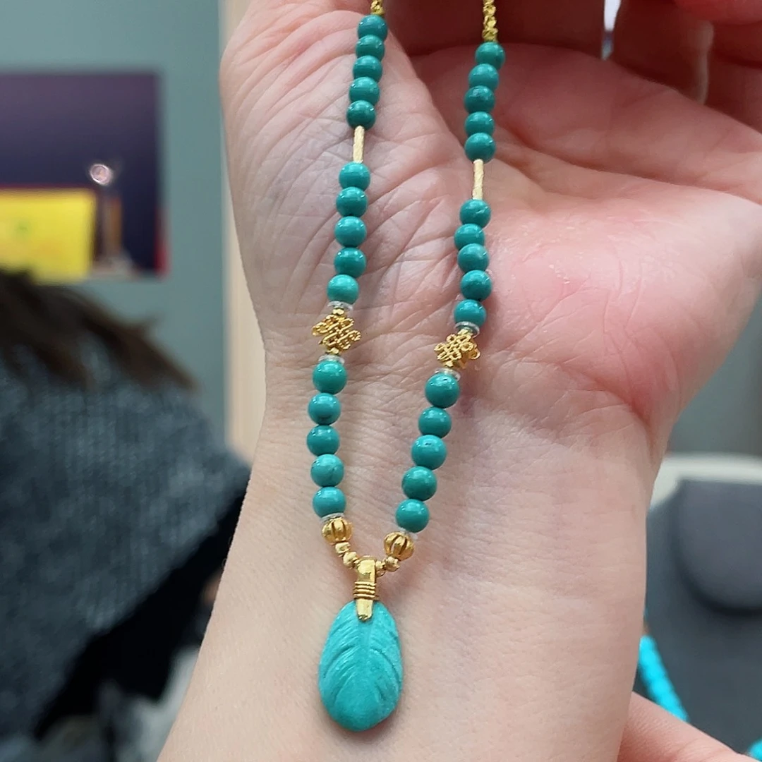 绿松石颈饰18K金镶嵌