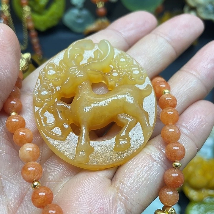 未镶嵌蛇纹石玉颈饰