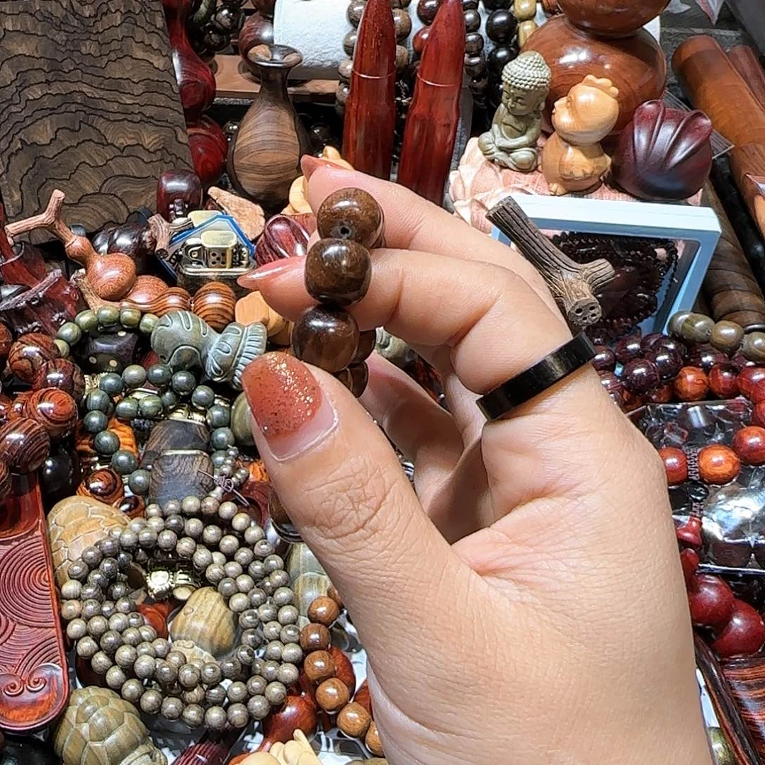 香榧木无*雨巴布亚贡木