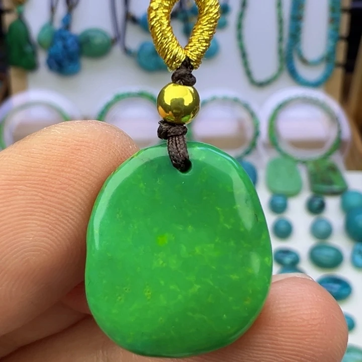 菜籽绿水草纹随型吊坠