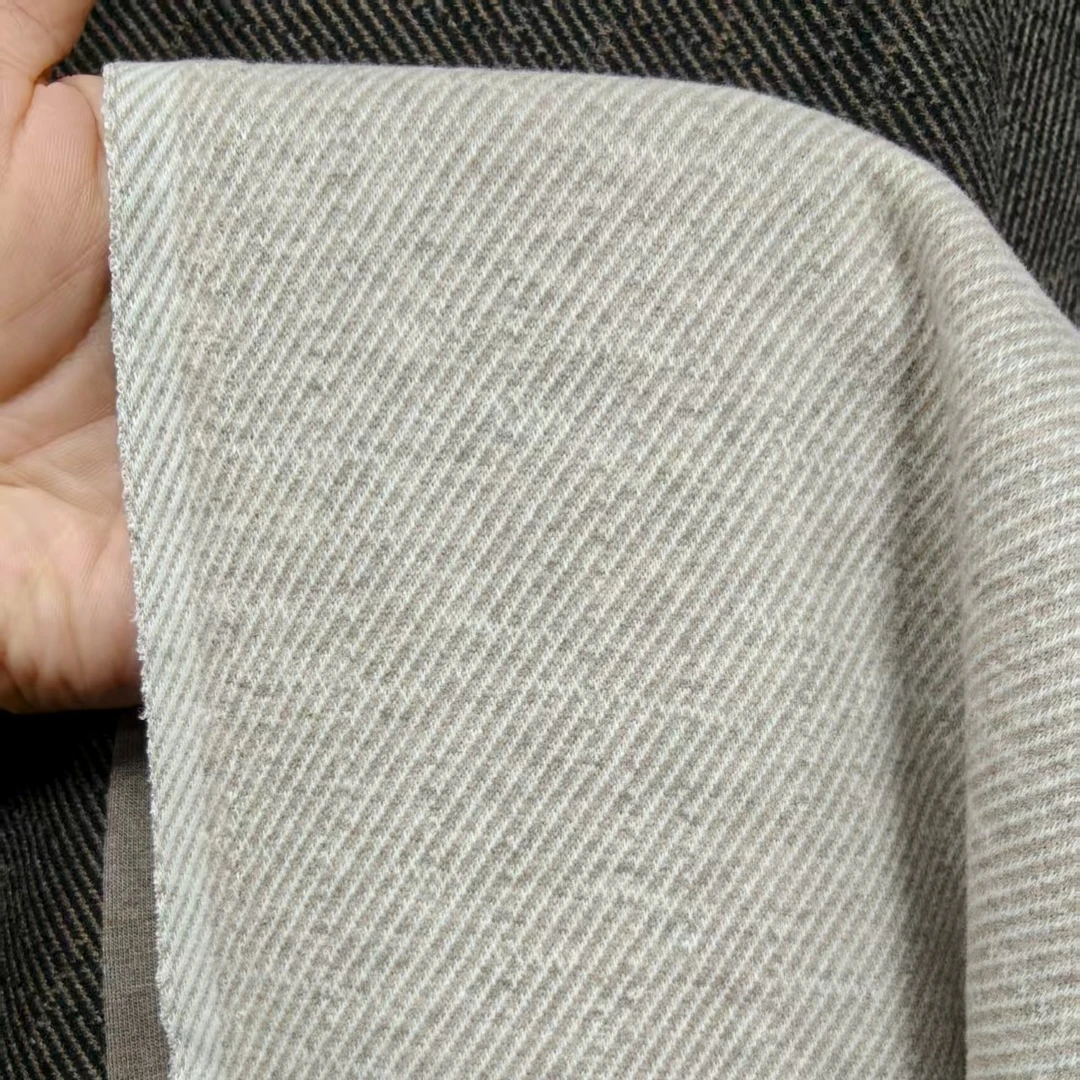 秋冬新款醋酸羊毛斜纹锯齿花布料，颜色丰富手感舒适柔软，幅宽1.6