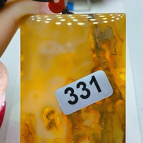 未镶嵌颈饰玛瑙/玉髓人**路