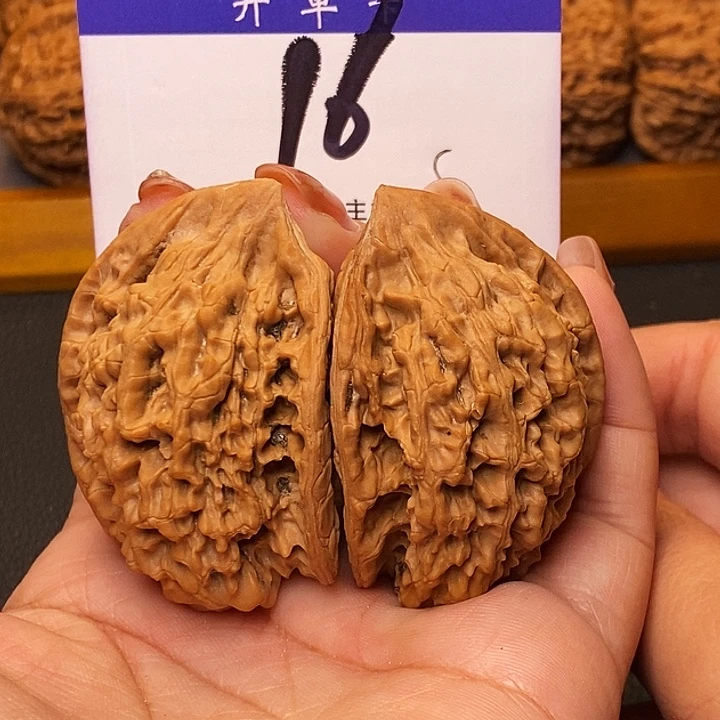 桃核吊坠半壁68无刀痕s