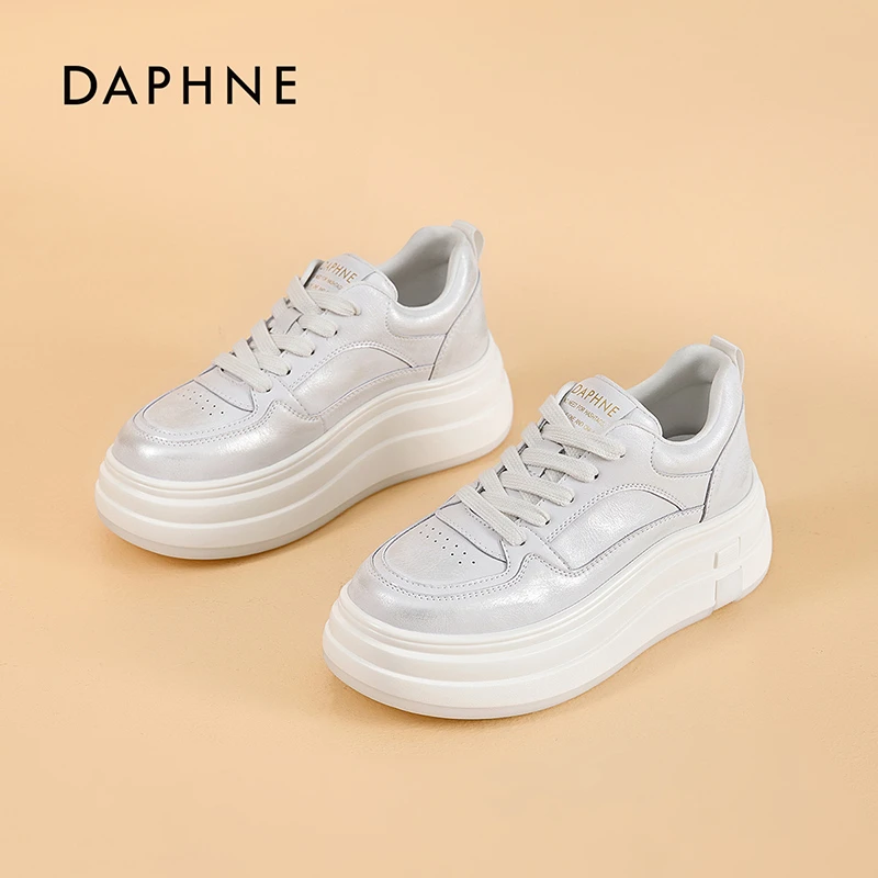 达芙妮板鞋女款2025春季新款ins百搭舒适小个子厚底增高休闲女鞋