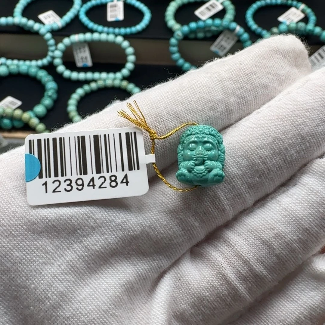 绿松石未镶嵌挂件